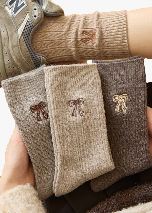 Milla Bow Embroidery Crew Sock