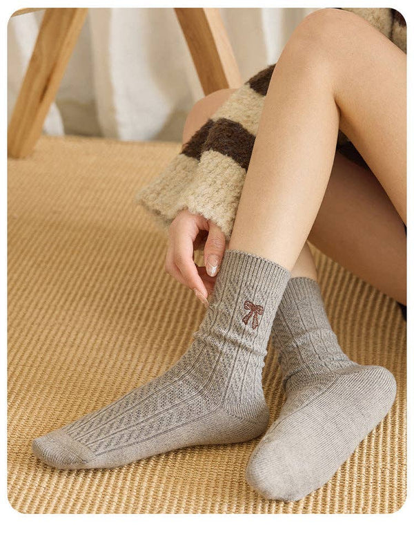 Milla Bow Embroidery Crew Sock